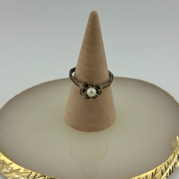 Vintage Metal Flower with Pearl - Picture 1 of 6